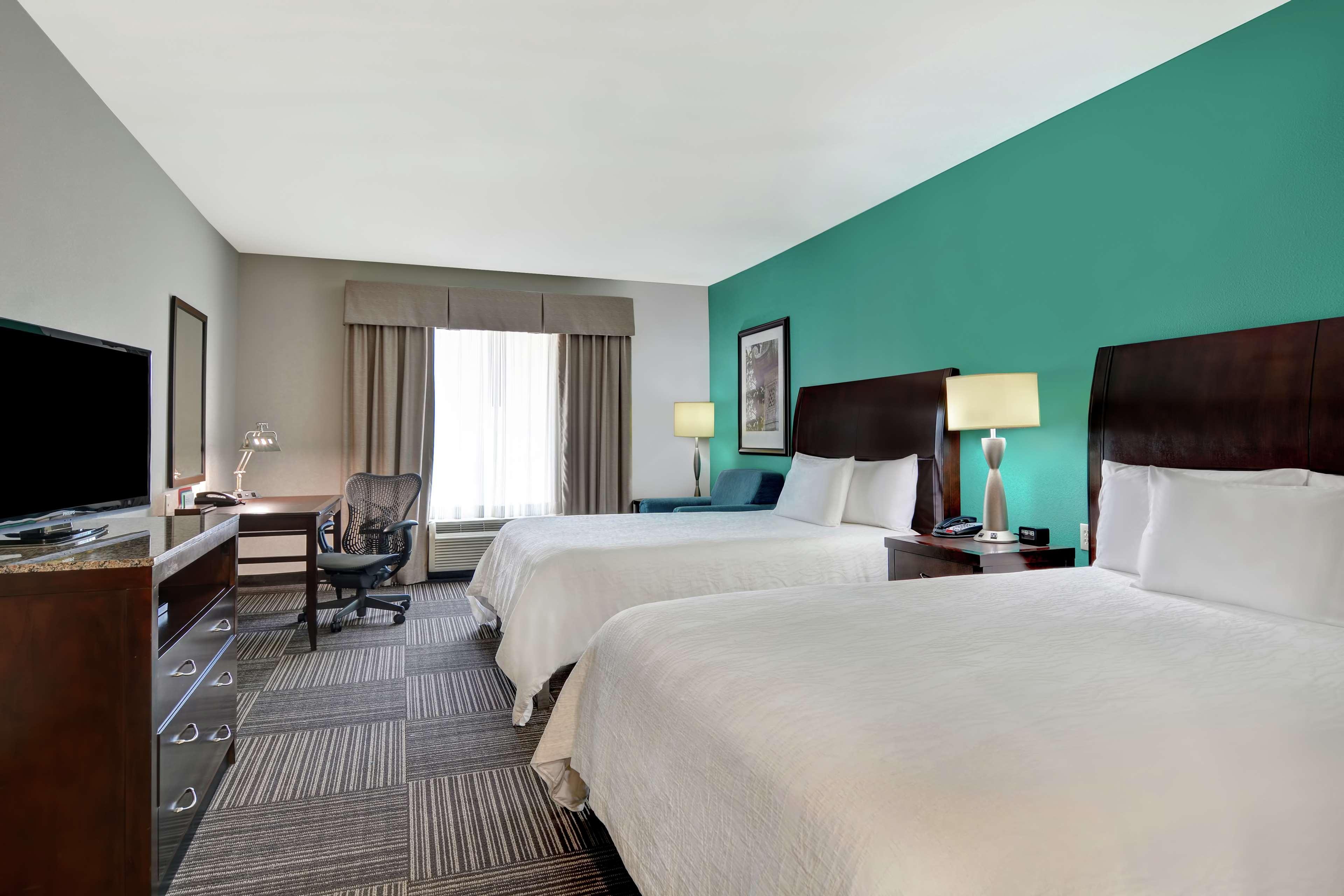 Hilton Garden Inn And Fayetteville Convention Center Экстерьер фото