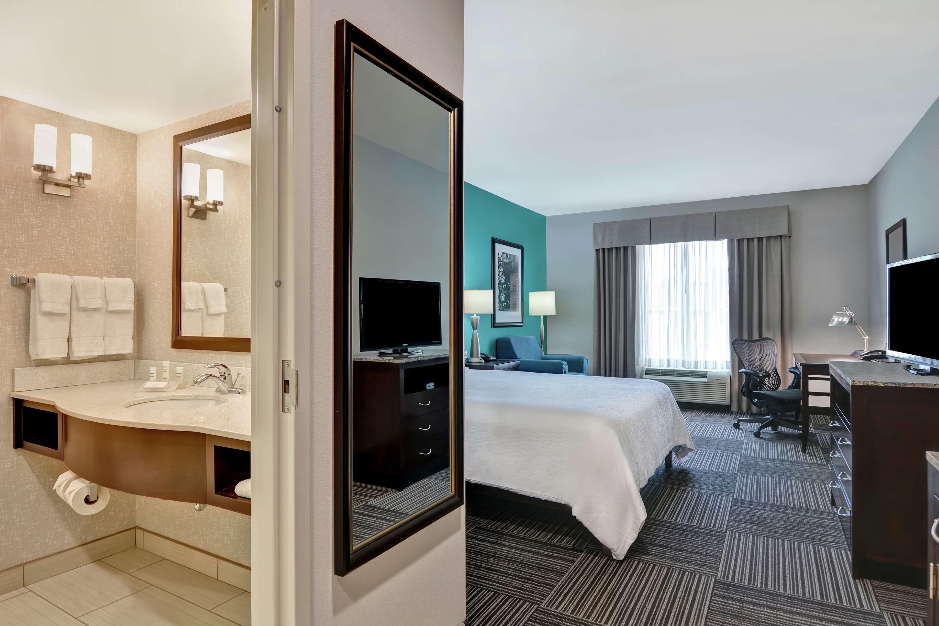 Hilton Garden Inn And Fayetteville Convention Center Экстерьер фото