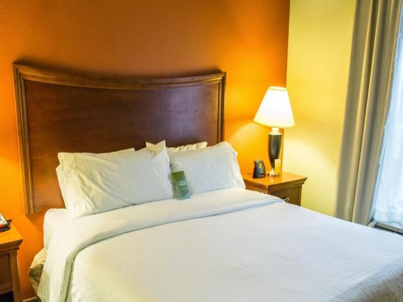 Hilton Garden Inn And Fayetteville Convention Center Экстерьер фото